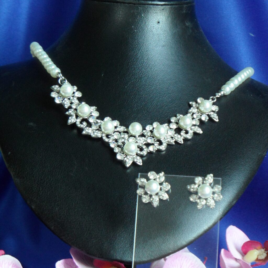 parel/ strass ketting
